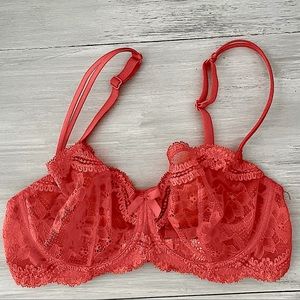 - NWOT Bra